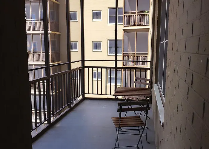 Downtown 1 Bedroom Apartment 18H